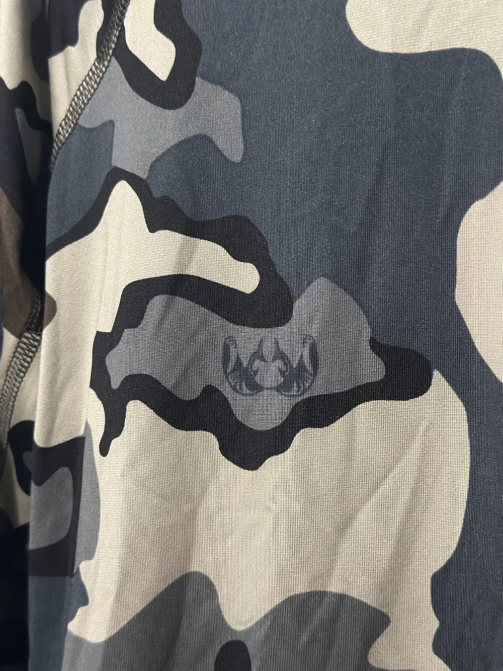 KUIU Gila Camo Performance Top  Women’s Size Small Green & Black - Picture 9 of 15